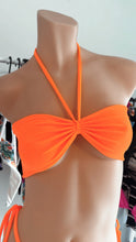 Load image into Gallery viewer, Neon Orange strapless bikini set S-M (6-10)