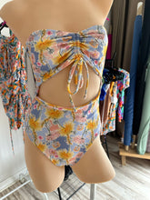 Load image into Gallery viewer, Strapless one piece (s-m)