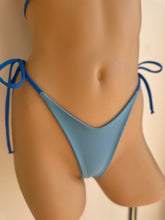 Load image into Gallery viewer, Matte blue bikini set (S-M)
