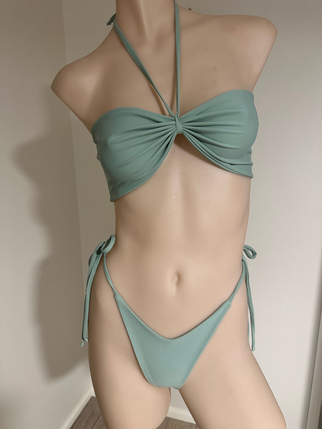 Sage strapless halter top bikini set 8-10