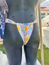 Load image into Gallery viewer, Dandelion Trinity Thick Side Bikini Bottoms
