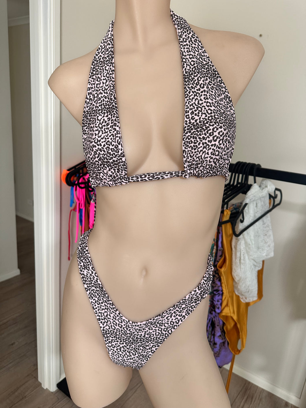 Leopard print multi way top bikini set 8-10