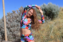 Load image into Gallery viewer, Long Sleeve Swim Crop Top  and Boyshorts Set Size 8-10

